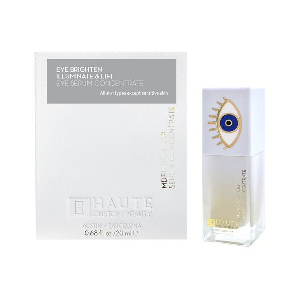 Los súper antioxidantes y los fitonutrientes se enfocan en las manchas oscuras y la despigmentación, mientras que un péptido revolucionario combate la hinchazón y la fatiga general del área de los ojos.